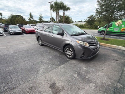 2018 Toyota Sienna XLE 8 Passenger