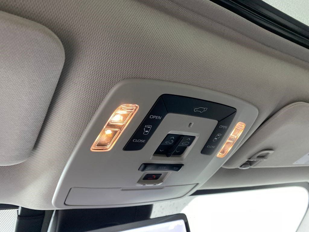 2024 Toyota Sienna Limited 7 Passenger