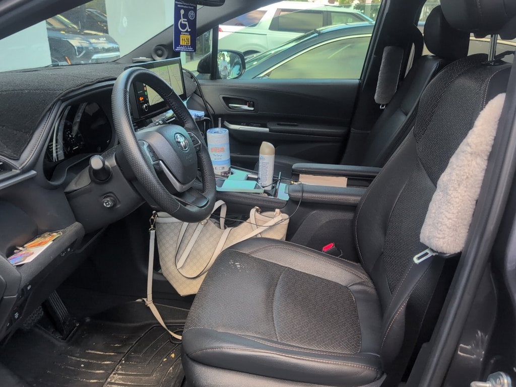 2025 Toyota Sienna Limited 7 Passenger