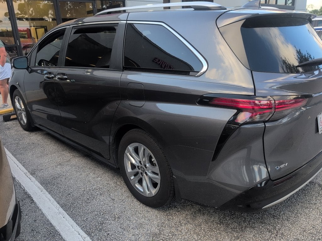 2025 Toyota Sienna Limited 7 Passenger