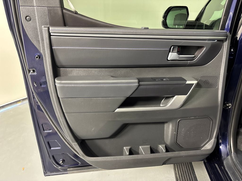 2025 Toyota Tundra Hybrid Platinum