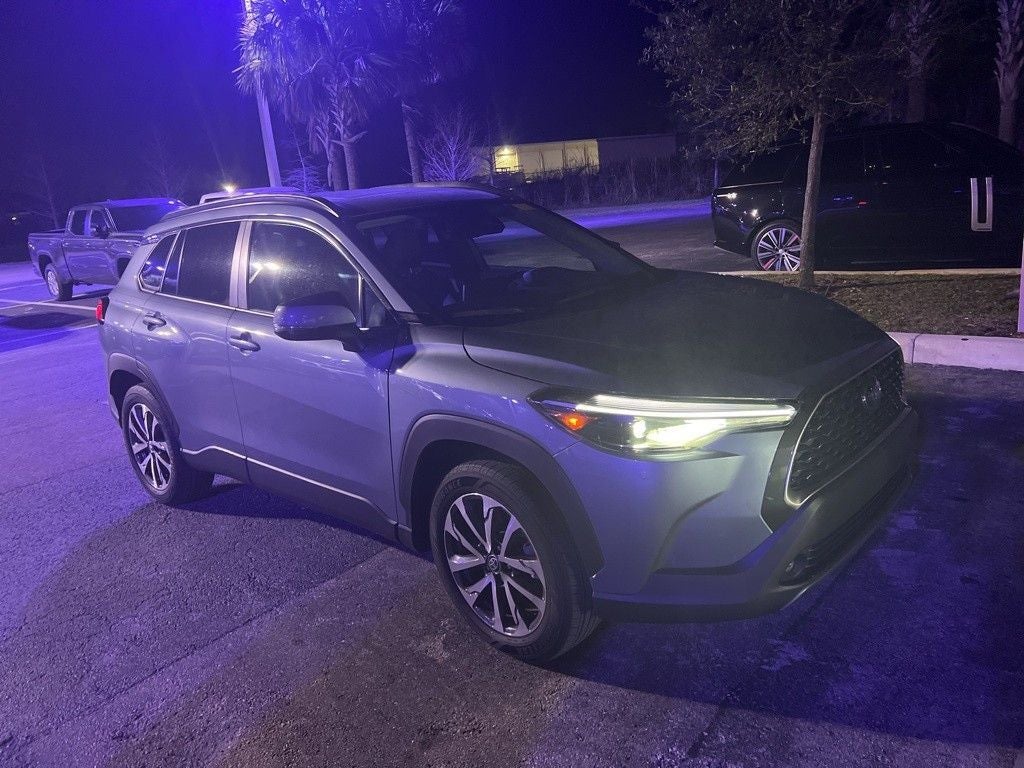 2023 Toyota Corolla Cross XLE