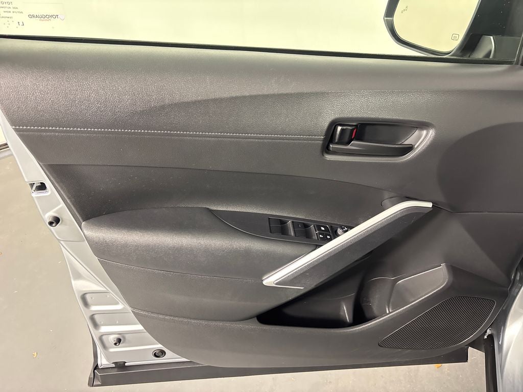 2023 Toyota Corolla Cross Hybrid SE