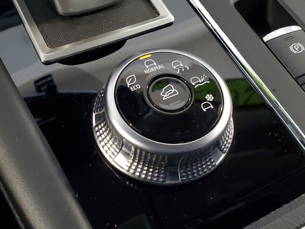 2023 Mitsubishi Outlander Base