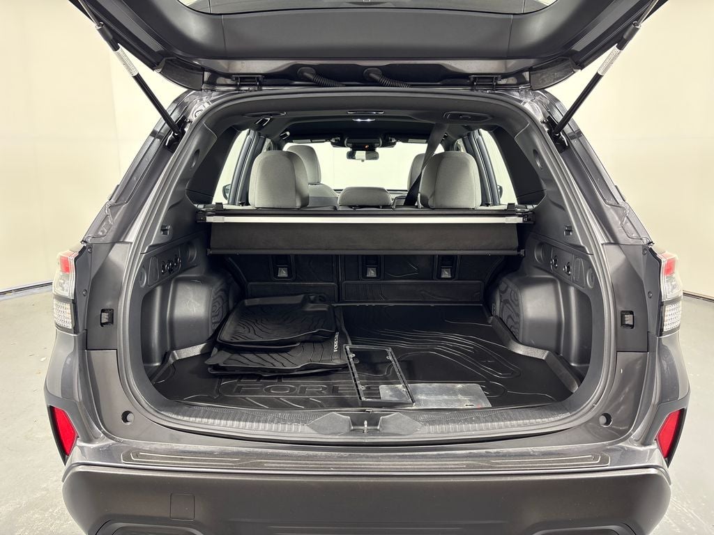 2025 Subaru Forester Base
