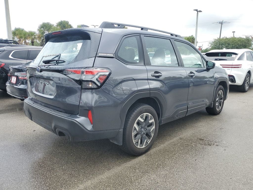 2025 Subaru Forester Base