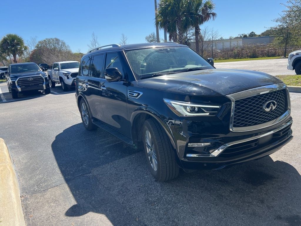 2022 INFINITI QX80 LUXE