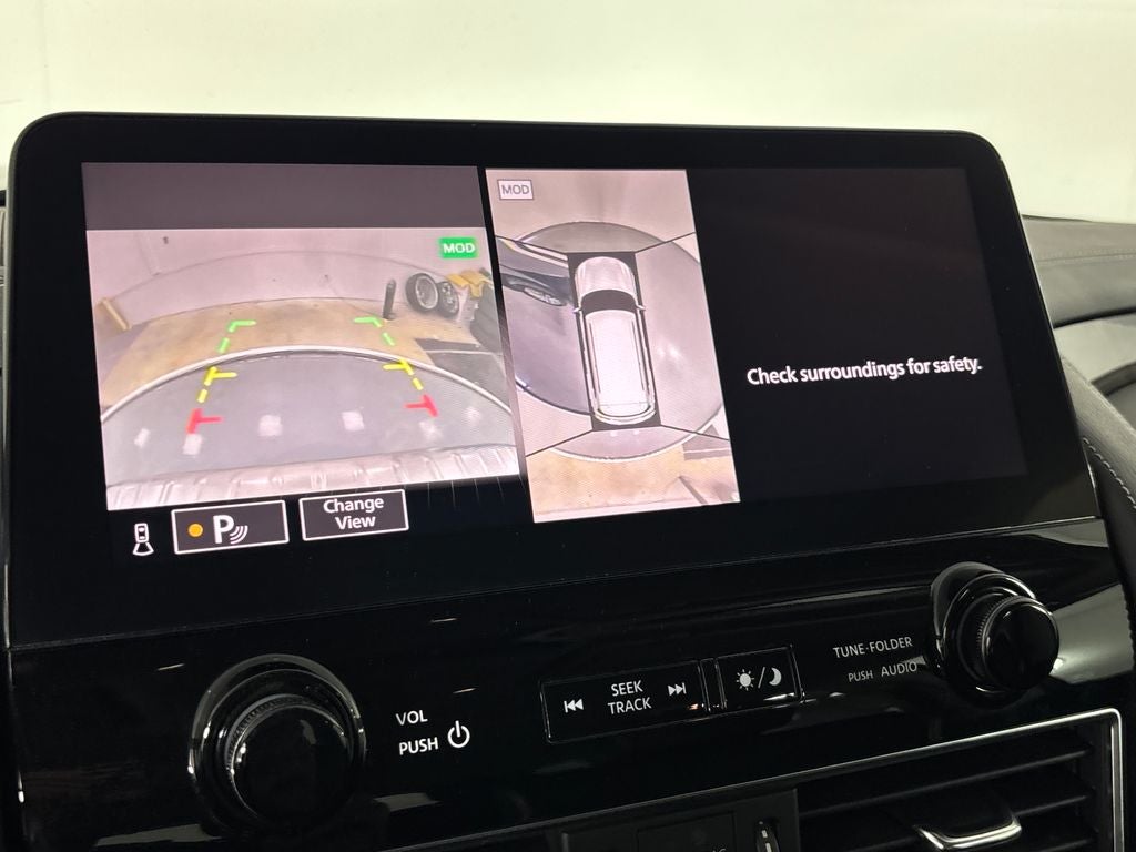 2022 INFINITI QX80 LUXE