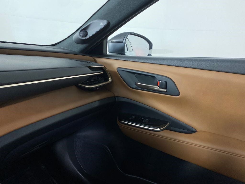 2025 Toyota Crown Signia Limited