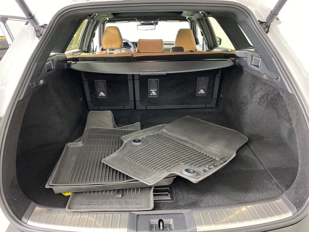 2025 Toyota Crown Signia Limited