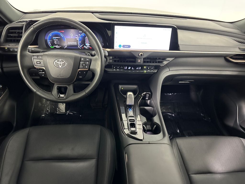 2025 Toyota Crown Signia XLE