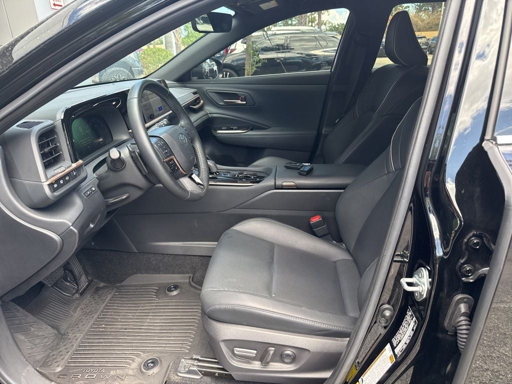 2025 Toyota Crown Signia XLE