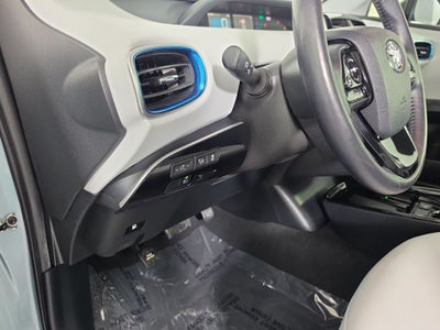 2019 Toyota Prius XLE