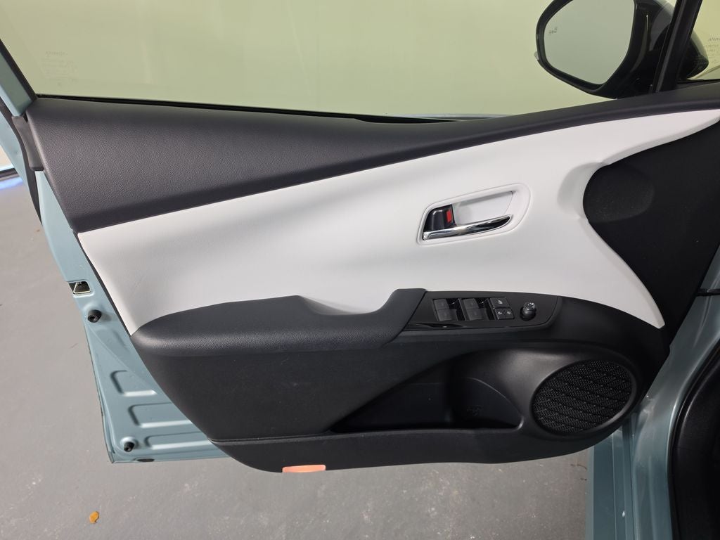 2019 Toyota Prius XLE
