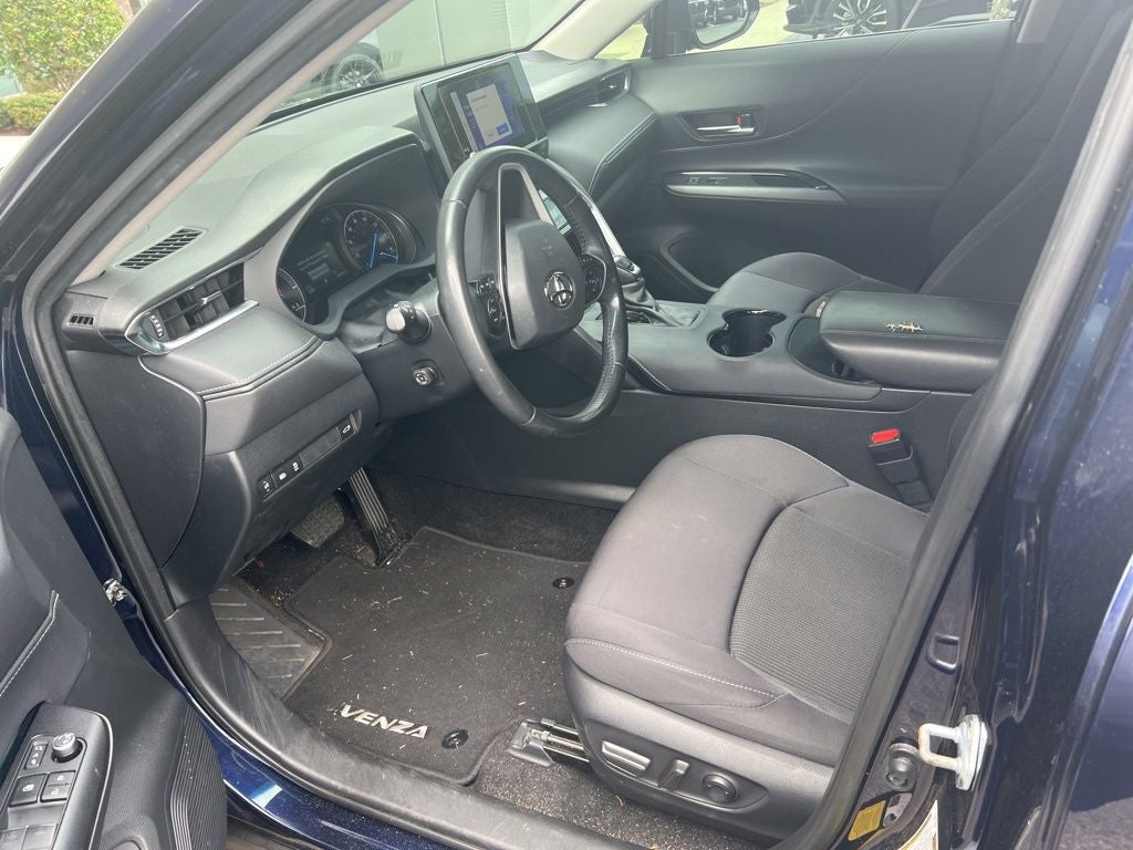 2023 Toyota Venza LE