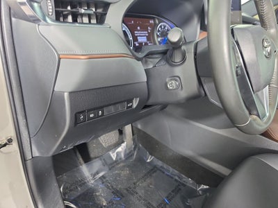 2023 Toyota Venza XLE