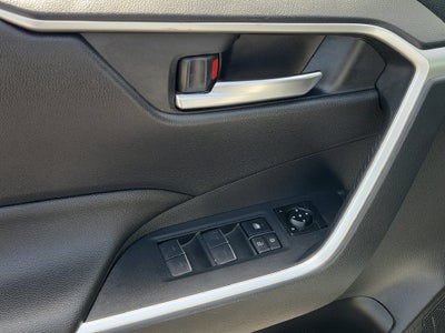 2023 Toyota RAV4 Hybrid SE