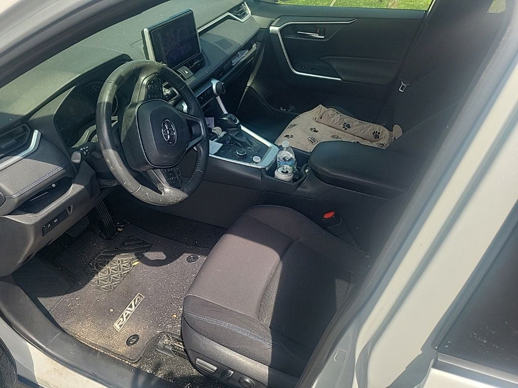 2023 Toyota RAV4 Hybrid SE