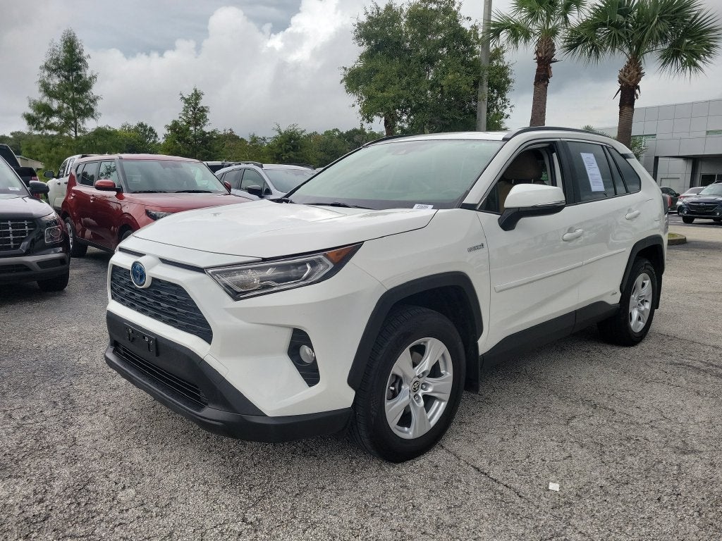 2021 Toyota RAV4 Hybrid XLE