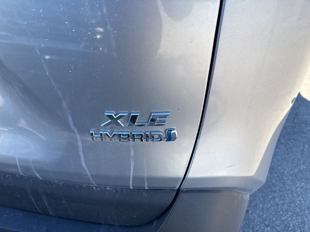 2019 Toyota RAV4 Hybrid XLE