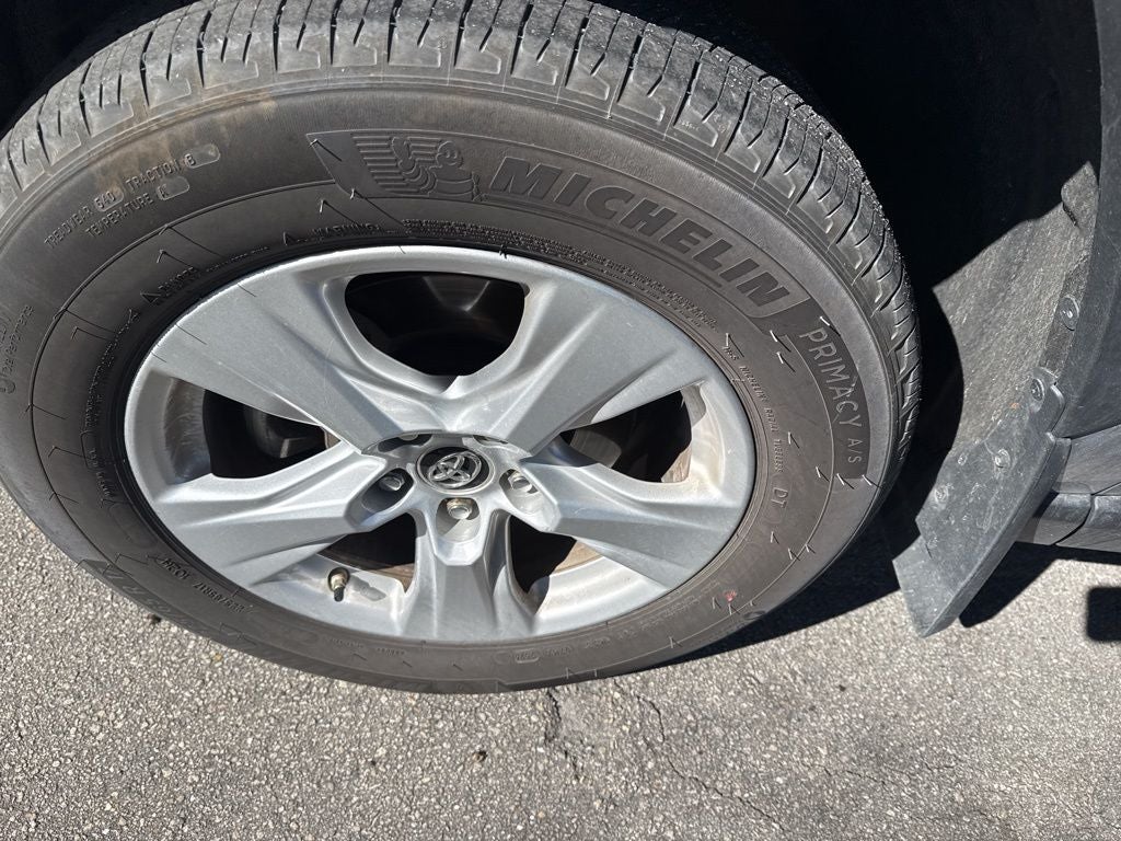 2019 Toyota RAV4 Hybrid XLE