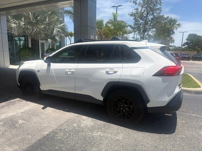 2020 Toyota RAV4 XLE