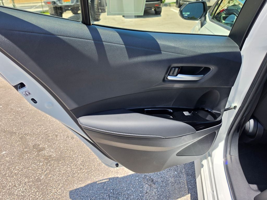 2025 Toyota Corolla Hatchback SE