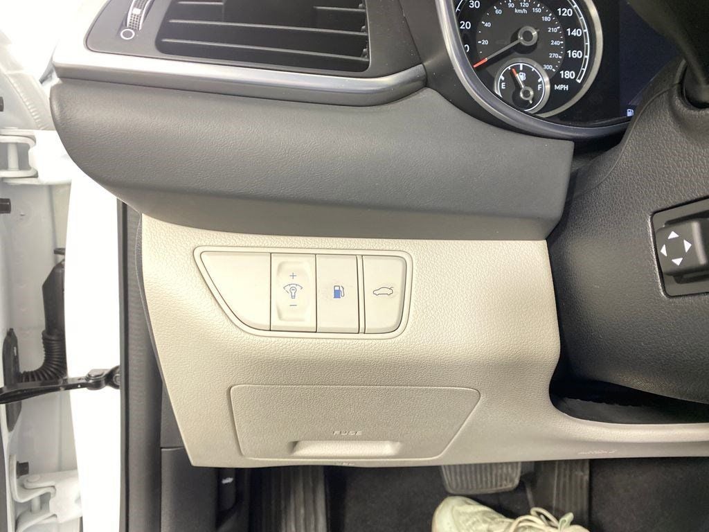 2022 Genesis G70 2.0T