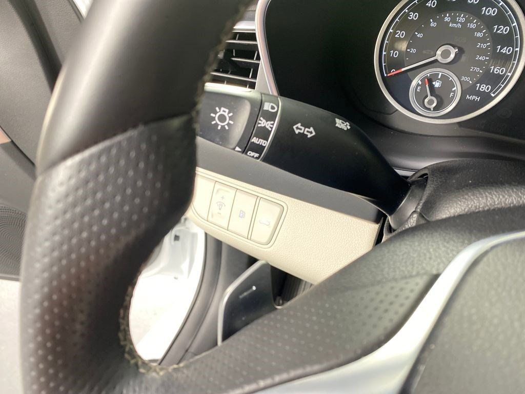 2022 Genesis G70 2.0T