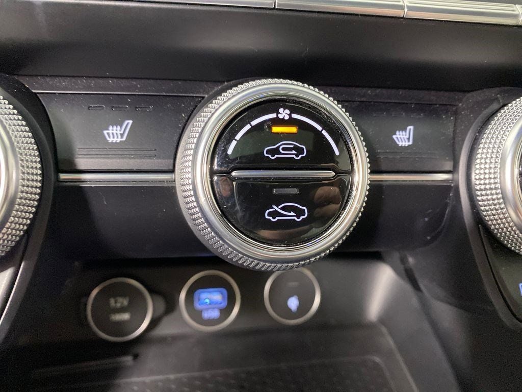 2022 Genesis G70 2.0T