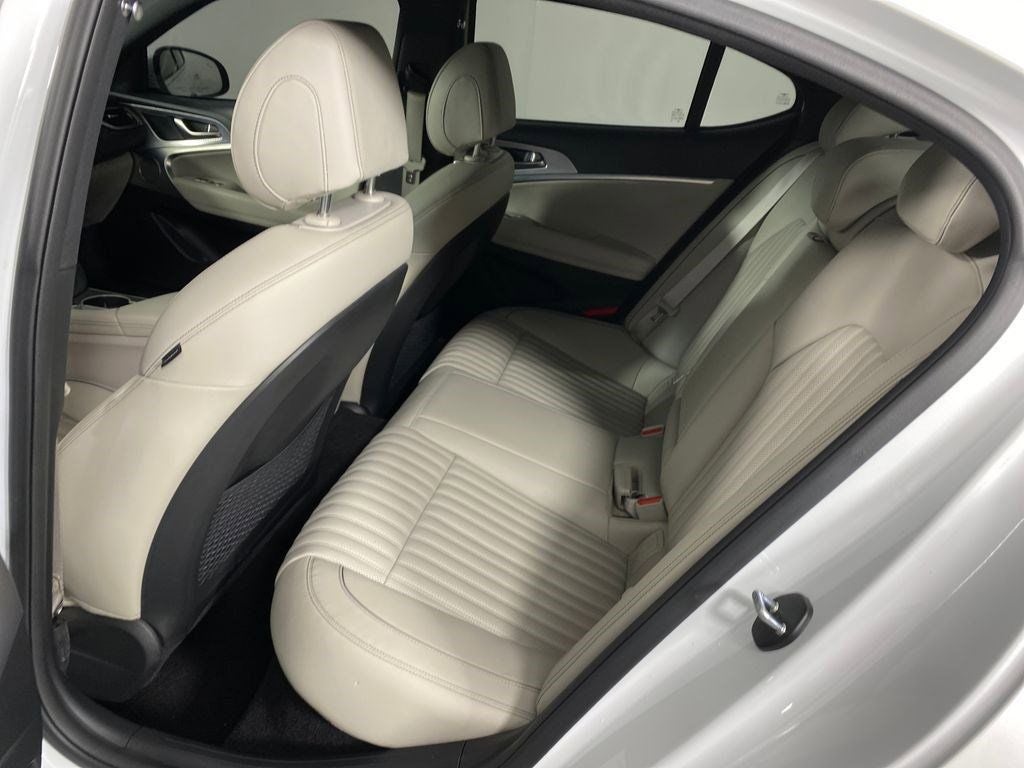 2022 Genesis G70 2.0T