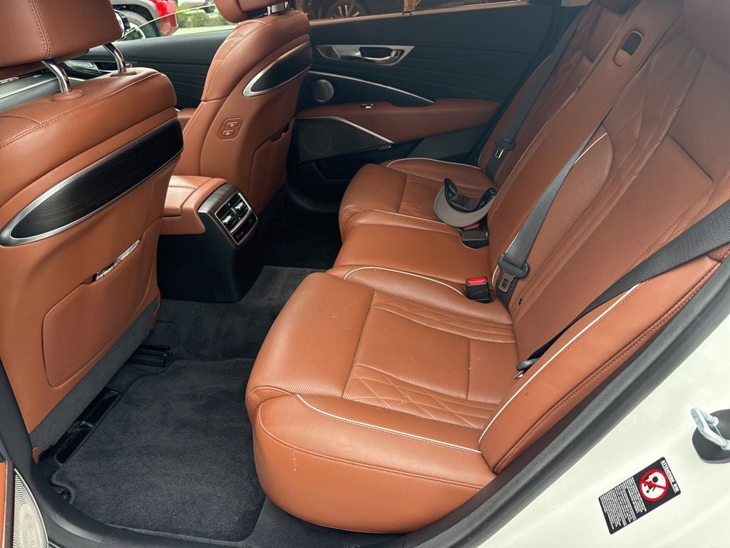 2019 Kia K900 Luxury