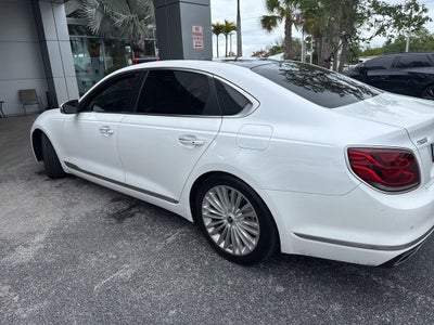 2019 Kia K900 Luxury