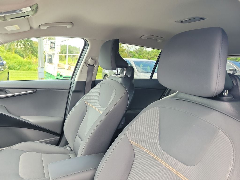 2025 Kia Niro LX