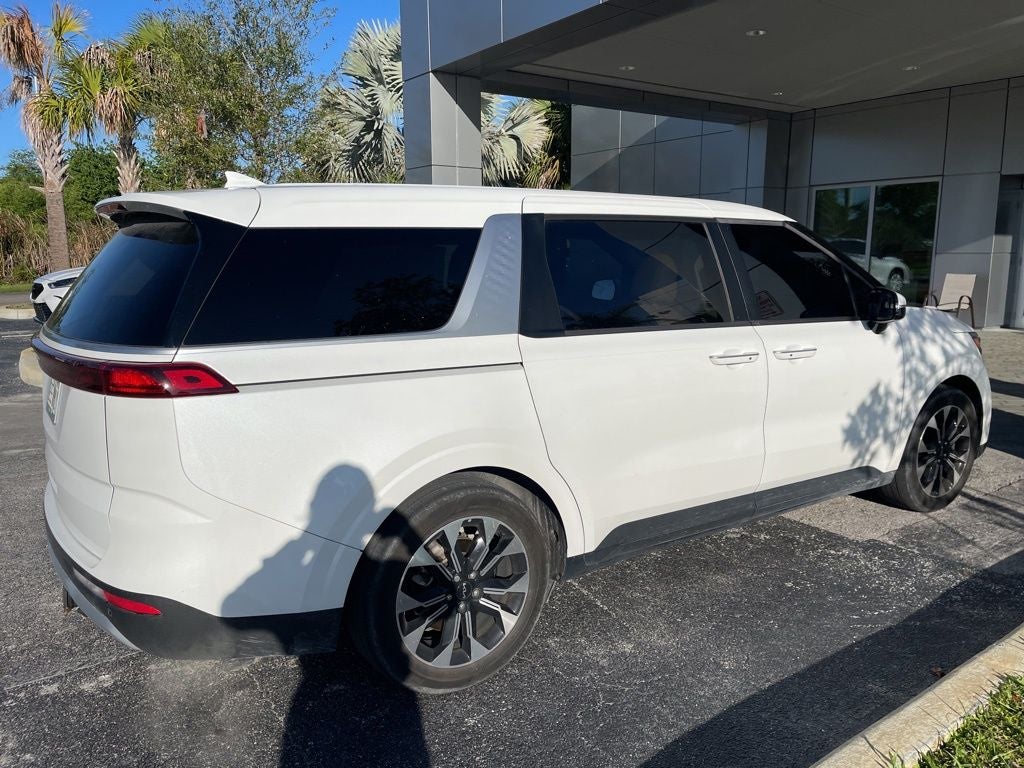 2024 Kia Carnival EX