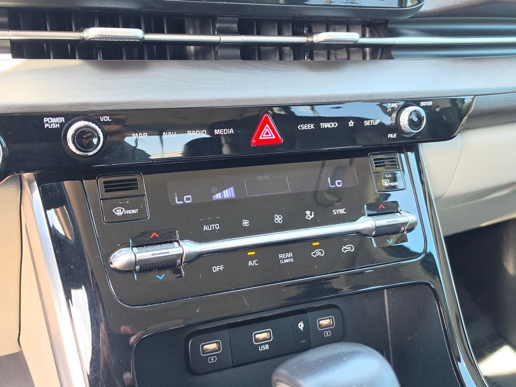 2023 Kia Carnival EX
