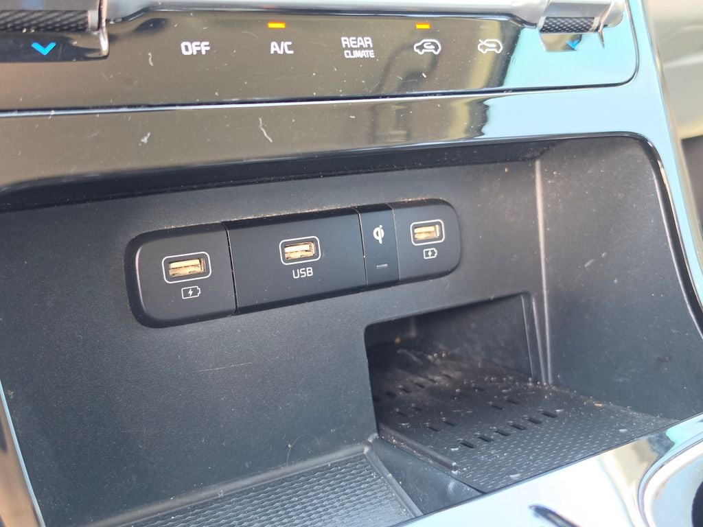 2023 Kia Carnival EX