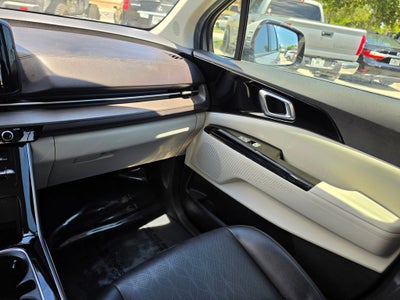 2023 Kia Carnival EX