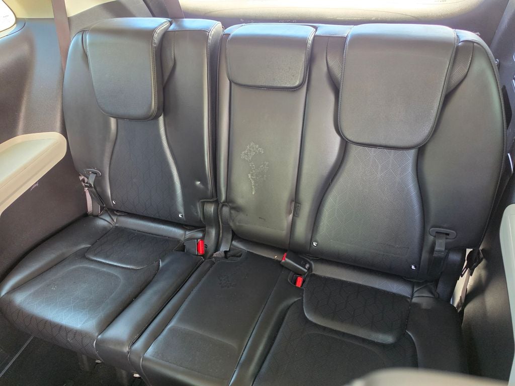 2023 Kia Carnival EX