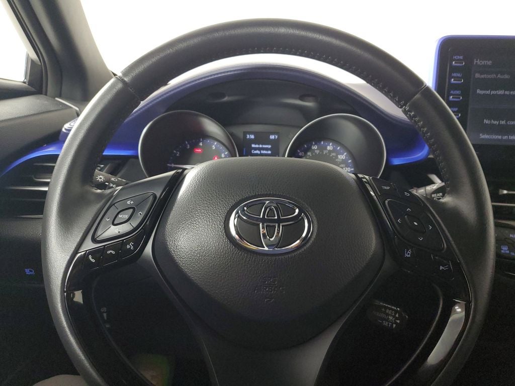 2022 Toyota C-HR XLE