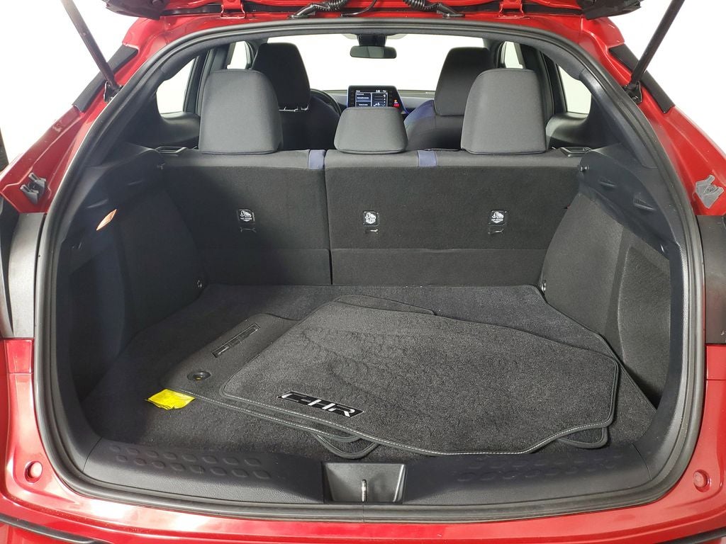 2022 Toyota C-HR XLE