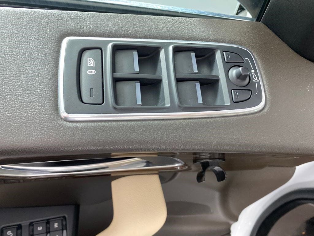 2018 Jaguar F-PACE 25t Prestige