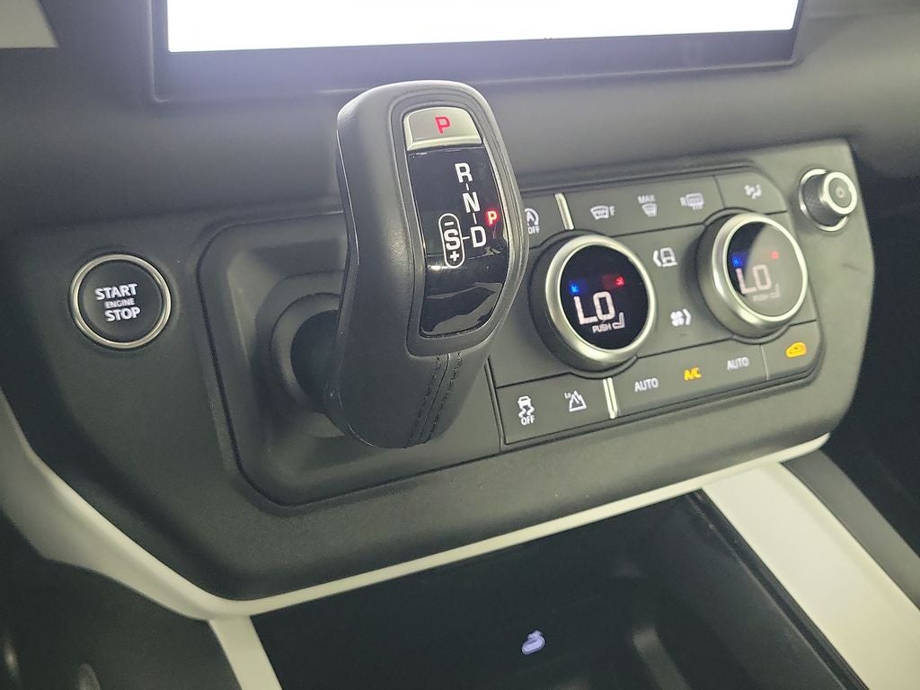 2025 Land Rover Defender 110 S