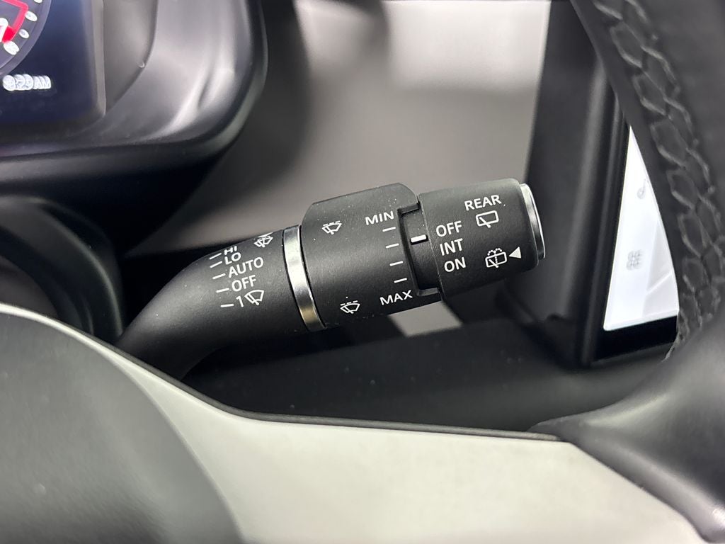 2025 Land Rover Defender 110 S