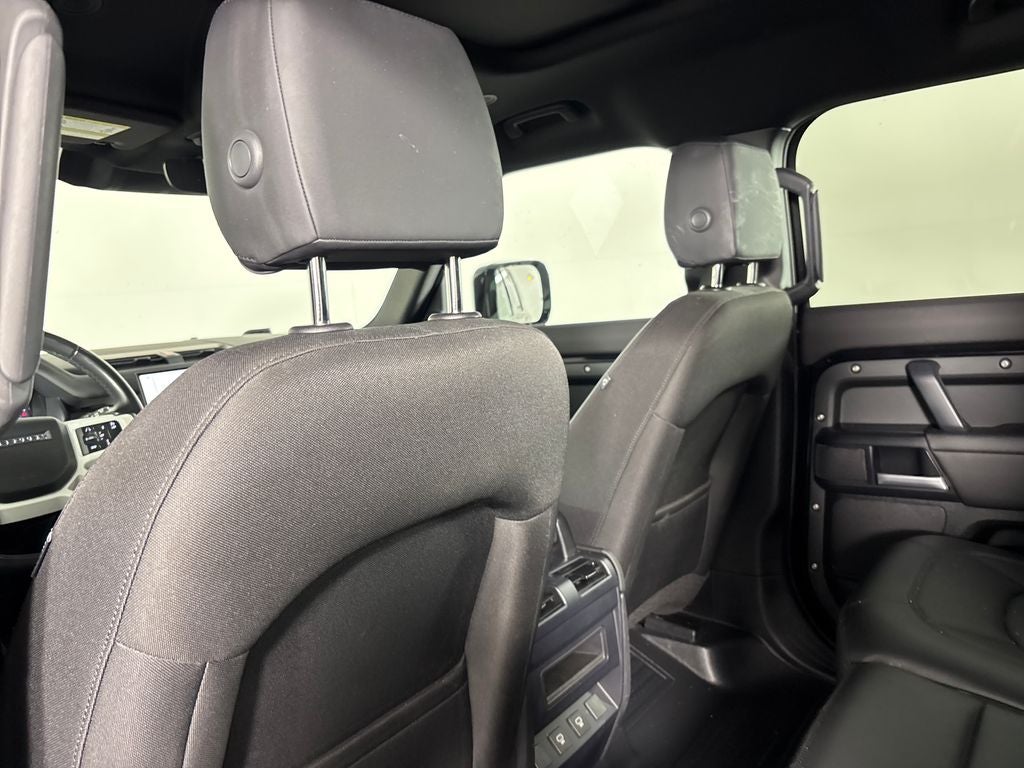 2025 Land Rover Defender 110 S