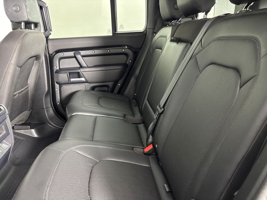 2025 Land Rover Defender 110 S