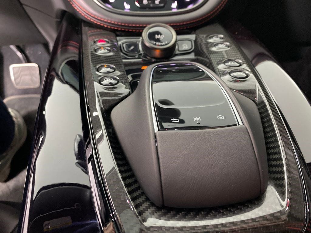 2024 Aston Martin DBX 707