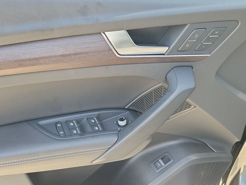 2022 Audi Q5 45 S line Premium quattro