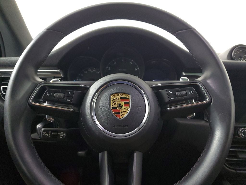 2023 Porsche Macan Base