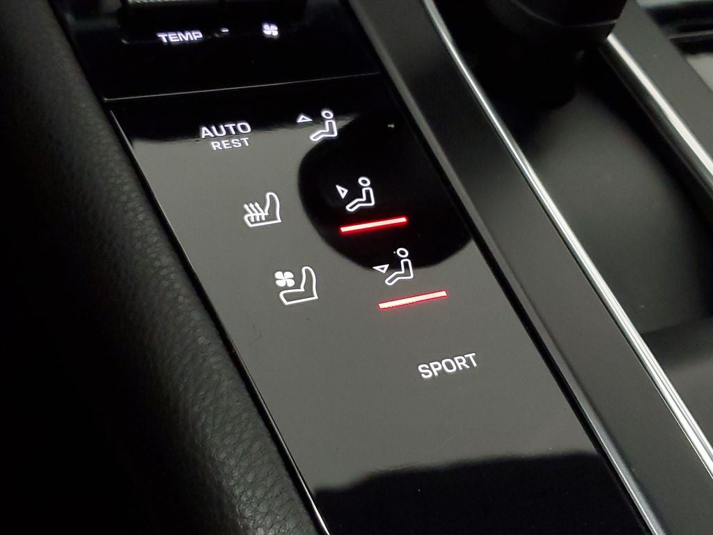 2023 Porsche Macan Base